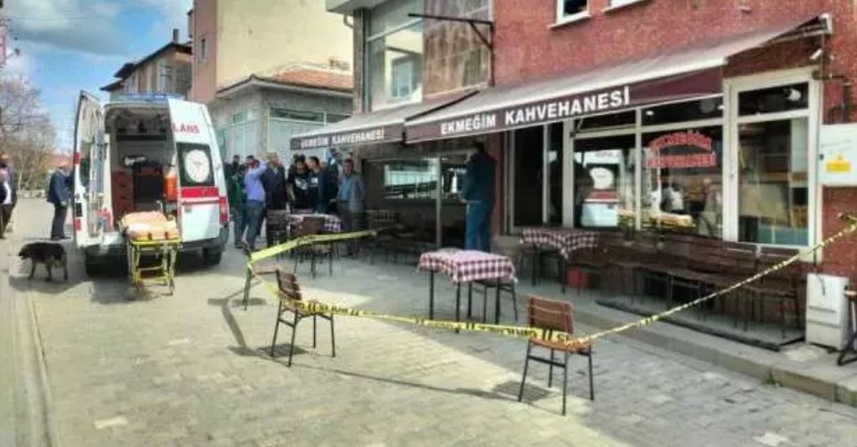 Kıraathanede silahlar konuştu: 2 ölü