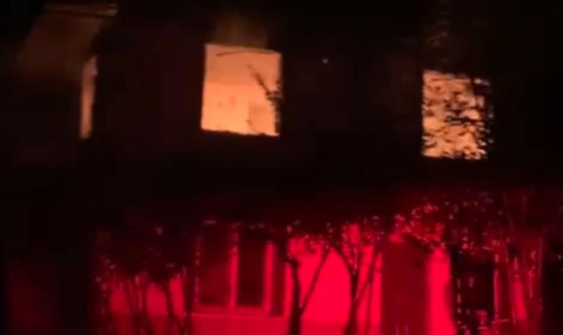 Kiracısının ölümüne neden olan ev sahibinin evi yandı