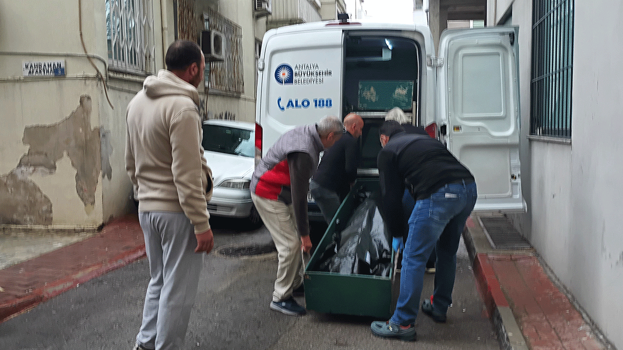 Kiracısıyla kalan ev sahibi ölü bulundu