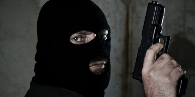 Kiralık katiller kadını öldürmekten son anda vazgeçti