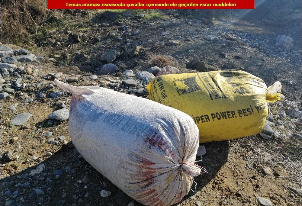 Kıran-11 operasyonunda 456 kilo esrar ve çok sayıda mühimmat ele geçirildi 