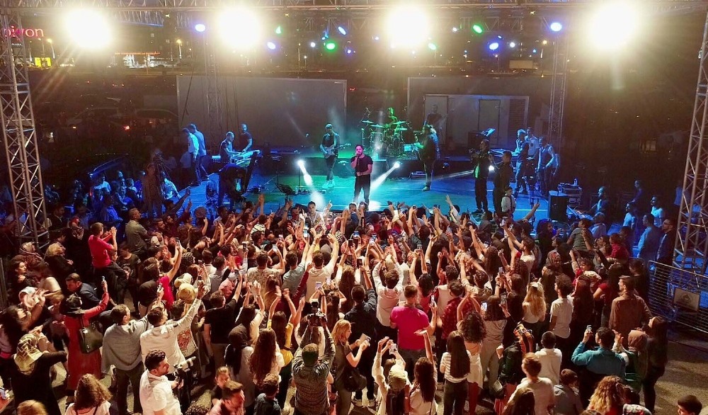 Kiraz Festivalinde İlyas Yalçıntaş rüzgarı esti 