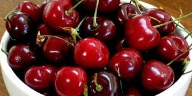 Kirazın faydaları nelerdir? Meyve denince akla gelen kiraz: Yemek neye iyi gelir? Öyle bir detay var ki...