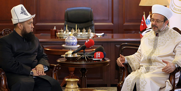 Kırgız din adamları Türkiye’de eğitilecek