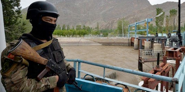 Kırgızistan ile Tacikistan arasında sınır gerginliği!