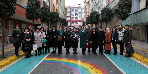 Kırgızlar Dede Torun'u örnek aldı