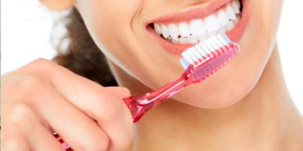 Kırık diş tedavi edilmezse apseye davetiye çıkarabilir