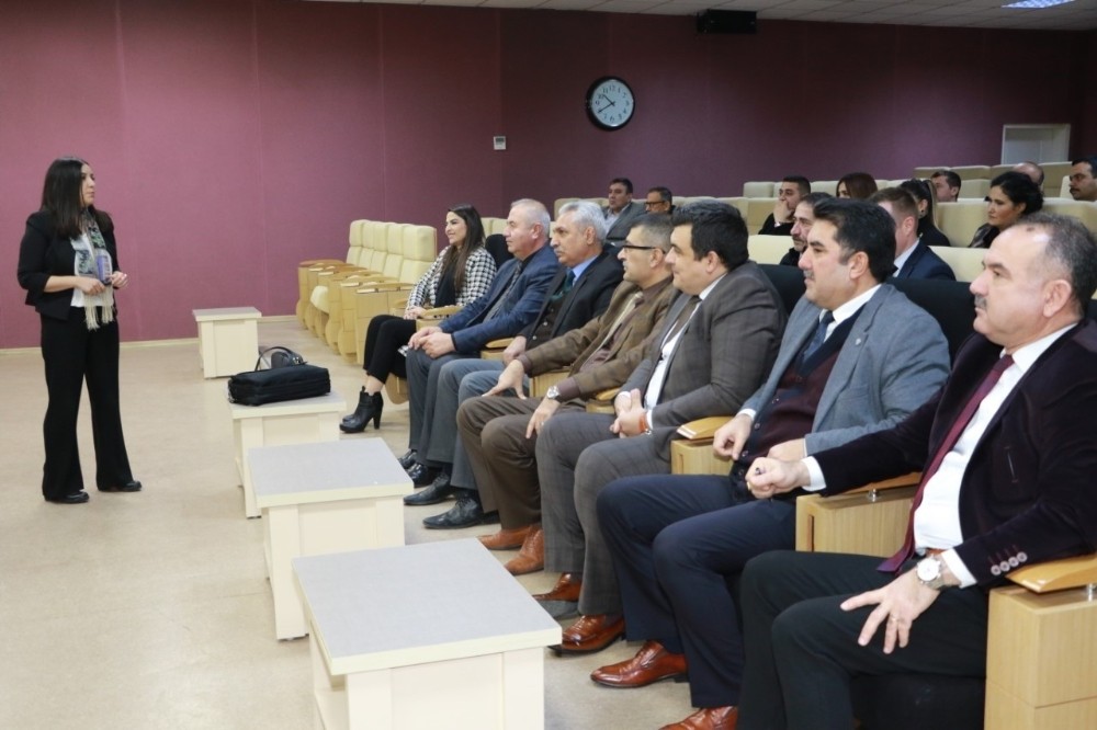 Kırıkkale Belediyesi personeline aile içi iletişim semineri verildi 