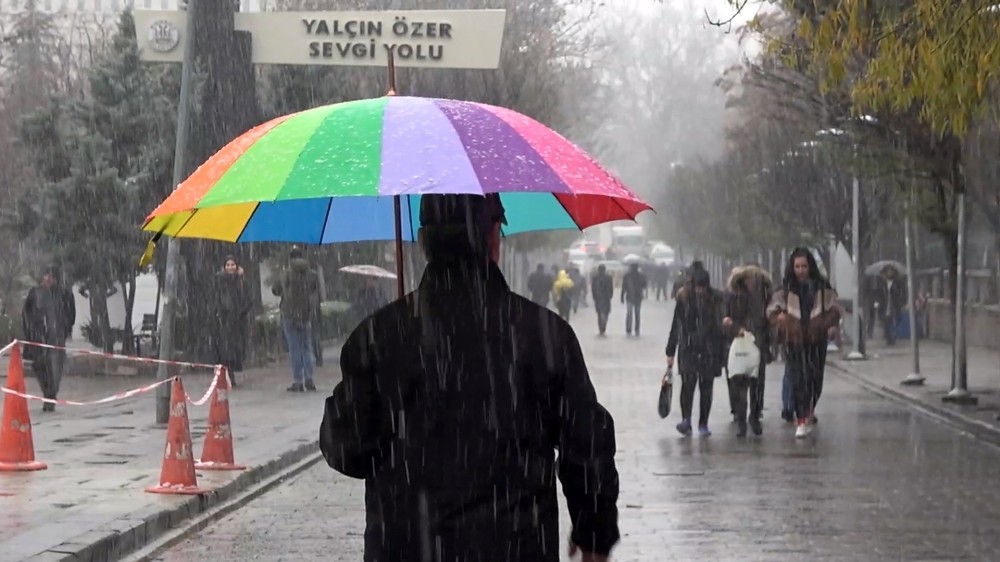 Kırıkkale, Çankırı ve Çorum’da kar yağışı başladı 