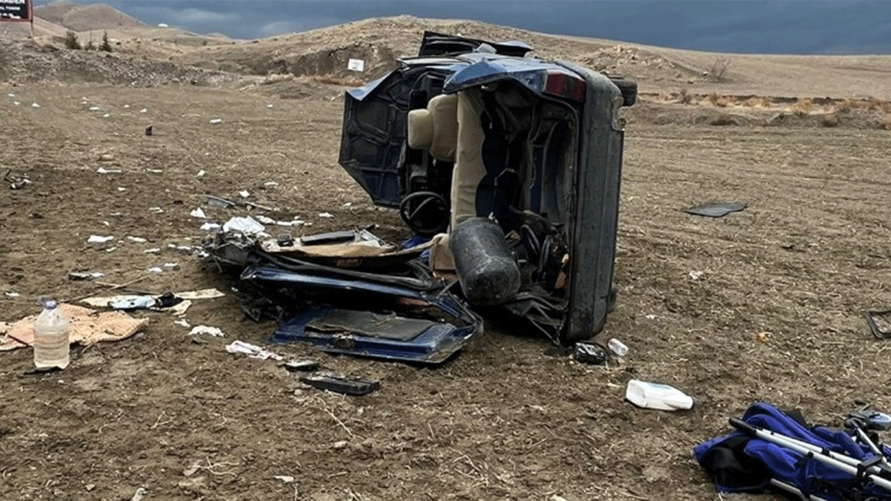 Kırıkkale'de feci kaza! Tofaş paramparça oldu: Sürücü ağır yaralı!