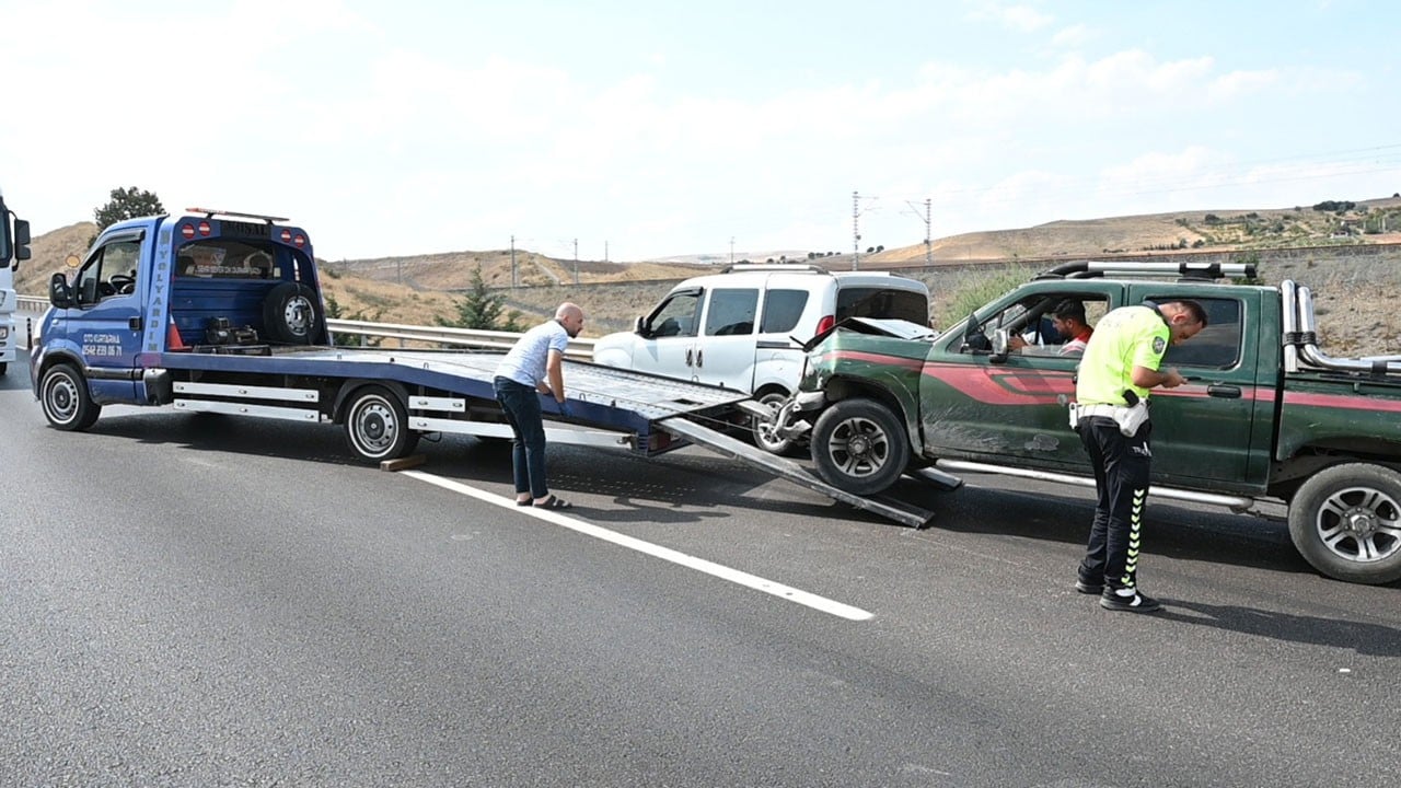 Kırıkkale’de korkutan kaza! 1’i bebek 5 yaralı