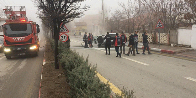Kırıkkale'de seyir halindeki araçta yangın