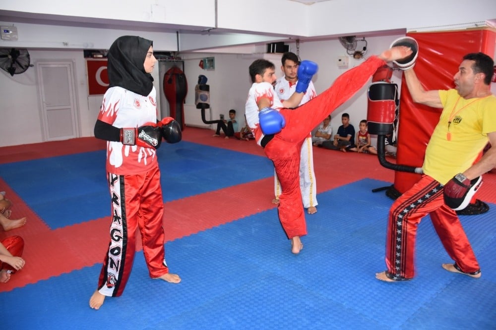 Kırıkkale’deki kick boksçular uluslararası turnuvalarda Türkiye’yi temsil edecek 