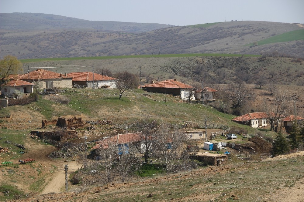 Kırıkkale’nin Dağsolaklı köyüne giriş ve çıkışlar durduruldu 