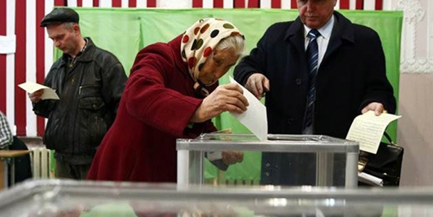 Kırım'daki referandumda şok sonuç!