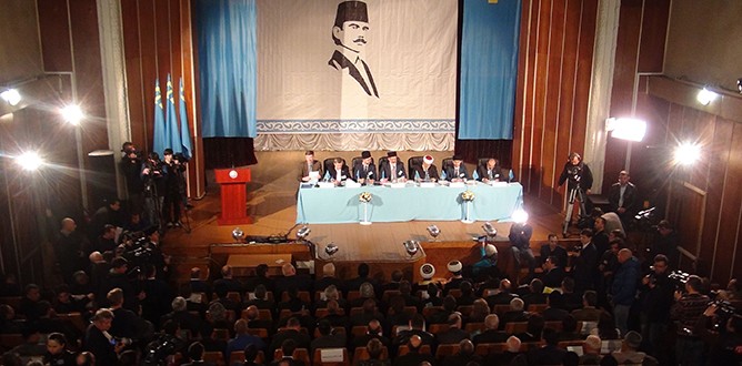 Kırım Tatarları, “milli özerklik” kararı aldı