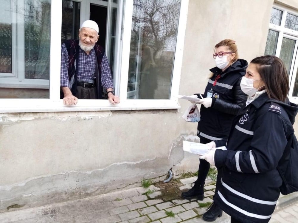 Kırklareli’de bin 400 görevli evde kalanların hizmetinde 