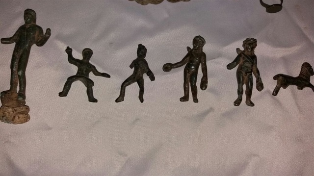 Kırklareli'nde tarihi eserleri yatağını altına gizlemiş