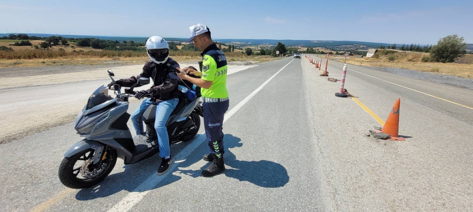 Kırklareli’nde trafik denetimi: 166 araç ve sürücüye işlem yapıldı