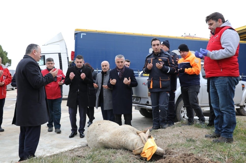 Kırklareli’nden depremzedelere yardım 