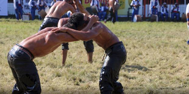 Kırkpınar Yağlı Güreşleri yarı finali kimler çıktı? Kırkpınar Yağlı Güreş çeyrek final sonuçları