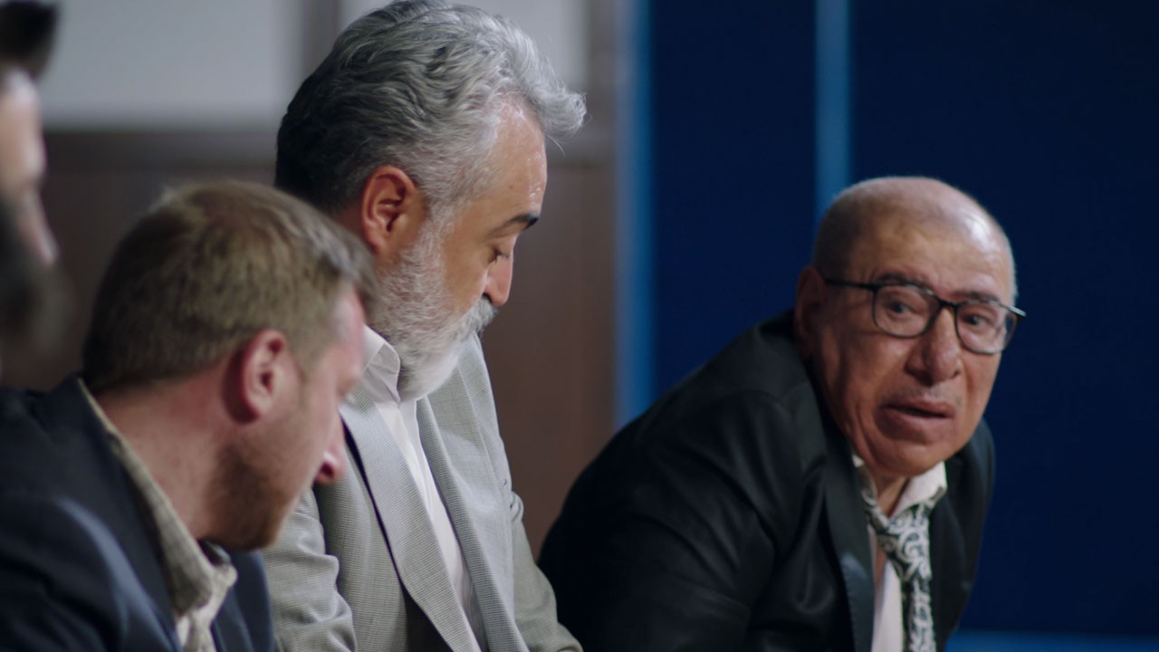 Kirli emellerine camiyi de alet ettiler! Ateist İlyas Salman toplumu ‘oy’una getiriyor