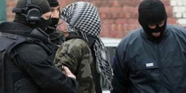 Kırmızı Bülten'le aranan PKK'lı yakalandı