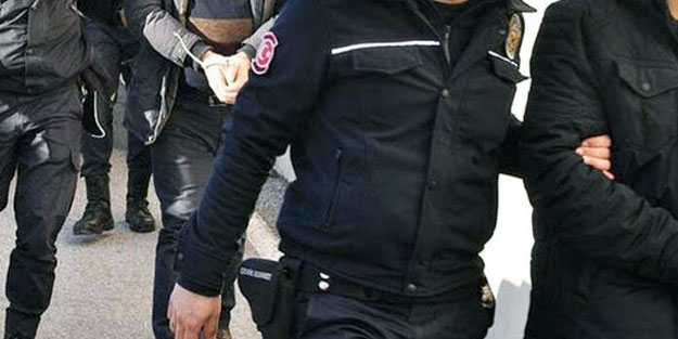 Kırmızı bültenle aranan PKK'lı teröristler teslim oldu
