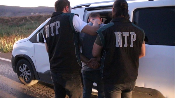 Kırmızı bültenle aranan şahıs bakın nerede yakalandı