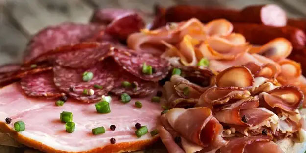 Kırmızı et ve işlenmiş et tüketimi Tip 2 diyabet riskini artırıyor: Herkes tüketmeye devam ediyor ama...