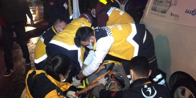 Kırmızı ışık ihlali felaketi getiriyordu! 2'si çocuk 6 yaralı