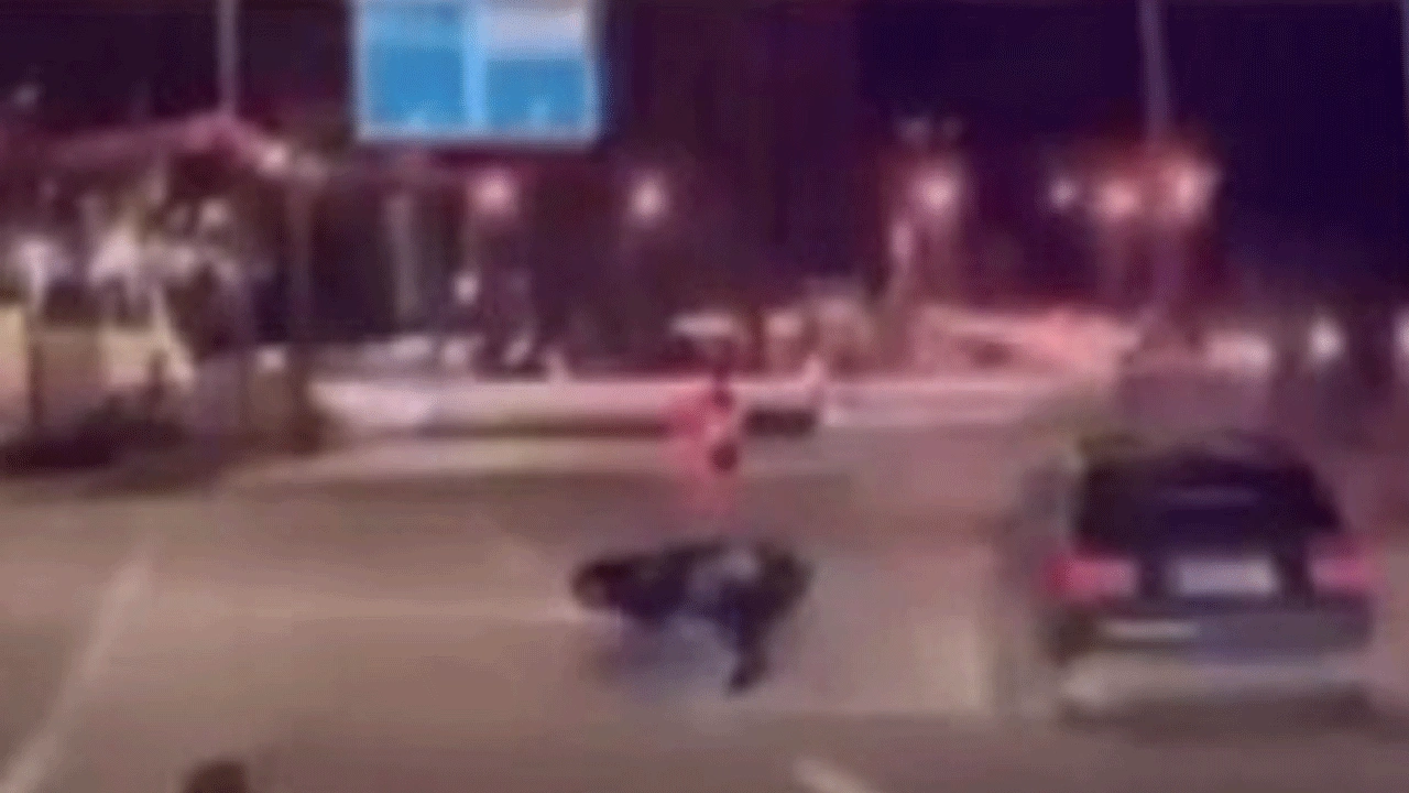 Kırmızı ışıkta beklerken canından oluyordu!