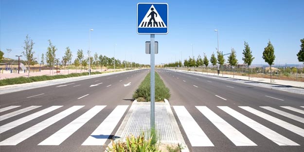 Samsun'da, kırmızı ışıkta geçen yayaya 108 TL ceza