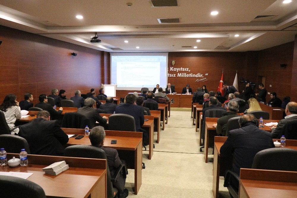 Kırşehir Belediye Başkanı Ekicioğlu; 