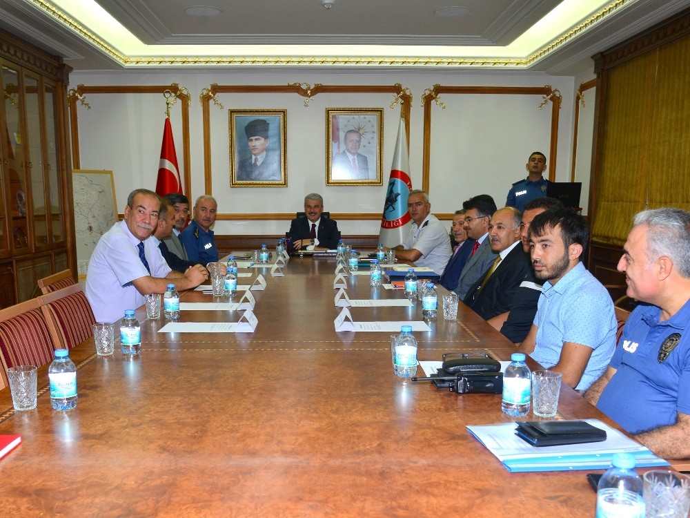 Kırşehir, İl Spor Güvenliği toplantısı yapıldı 