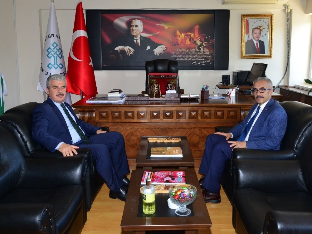 Kırşehir Valisi İbrahim Akın: 