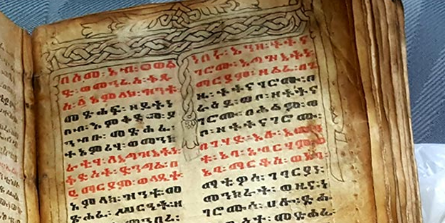 Kırşehir'de aranan bir araçta İbranice el yazması büyü kitabı bulundu