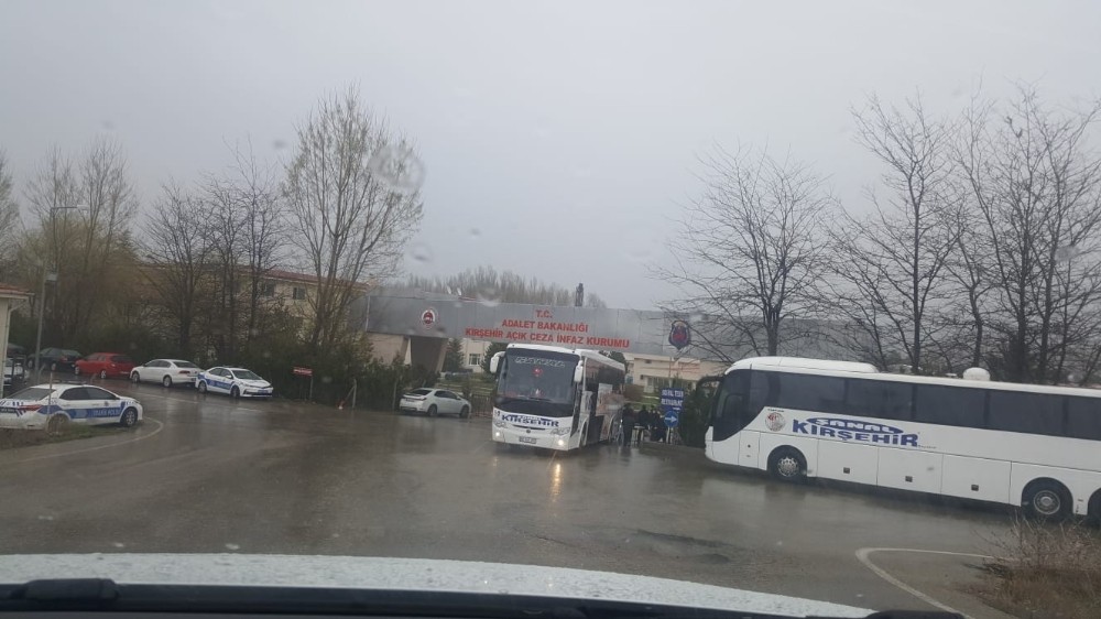 Kırşehir’de cezaevleri geniş güvenlik önlemleri ile tahliye ediliyor 