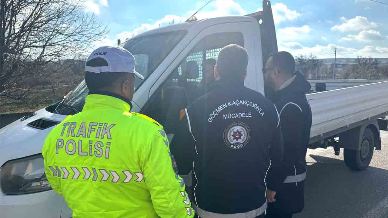 Kırşehir’de kaçak göç operasyonu: 14 kişi yakalandı