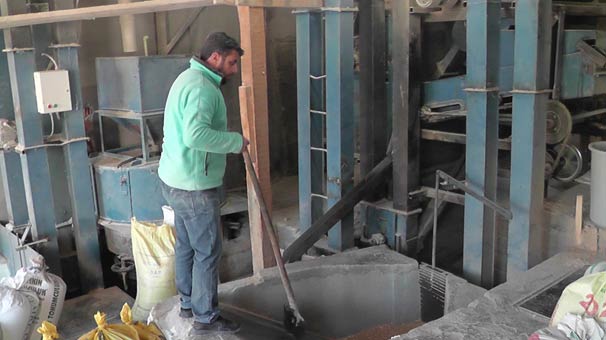 Kırşehir'de yarım asırlık değirmende kışlık telaşı