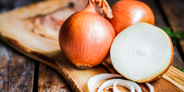 Kış hastalıklarına karşı soğana sofralarınızda sıkça yer verin