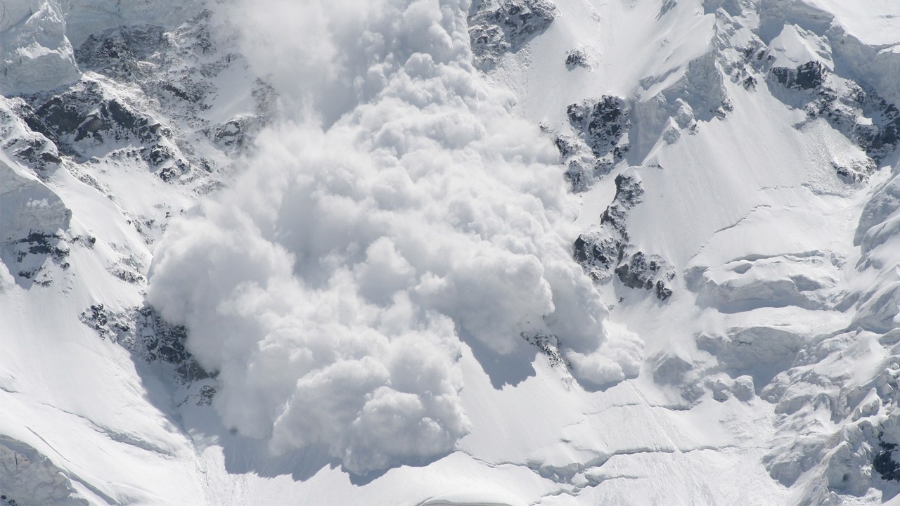 Kış Olimpiyat Oyunları'na ev sahipliği yapan İtalya şokta! Çığ düşmesi sonucu 4 kişi öldü