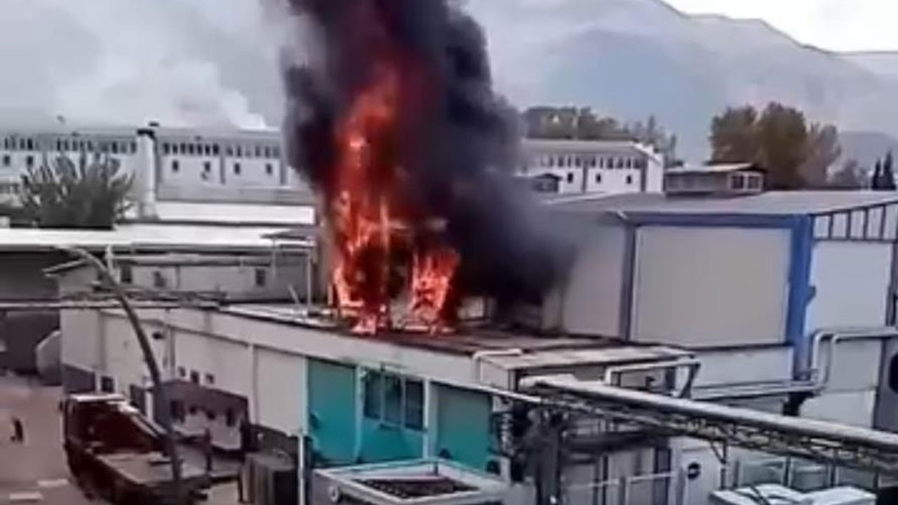 Kısa sürede büyüdü! Bursa’da fabrika alev alev yandı