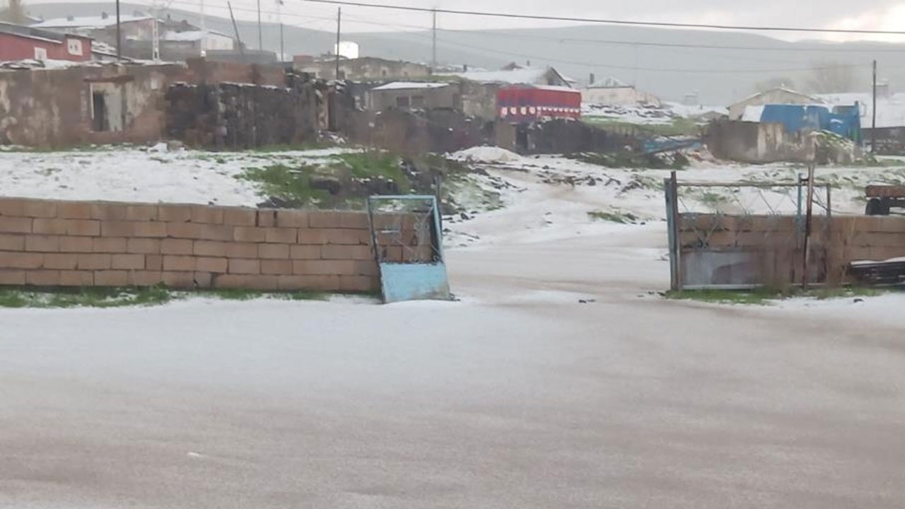 Kısa süreli sürpriz! O ilimize dolu yağdı