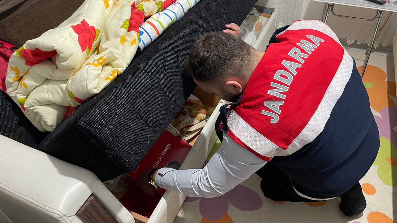 Kişisel verileri çalan 3 kişi paketlendi! MİT’ten casuslara operasyon