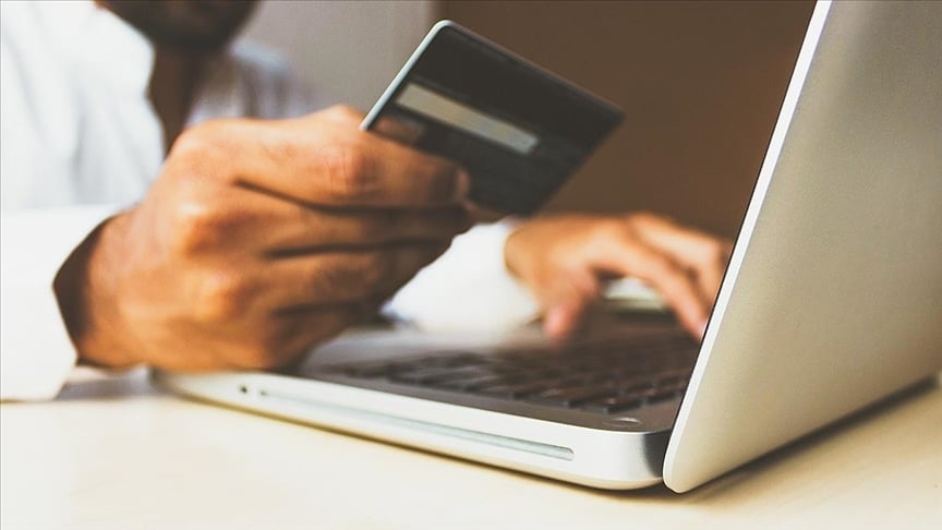 Kişisel Verileri Koruma Kurumu internetten alışverişlerde dikkat edilmesi gerekenleri derledi