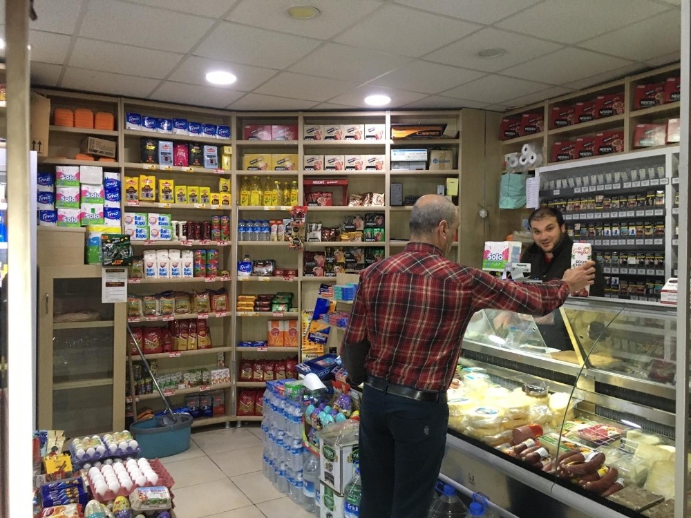 Kısıtlama bitti alışveriş başladı 