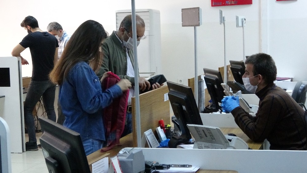 Kısıtlama gününde YKS’ye girecek öğrencilere kolaylık 
