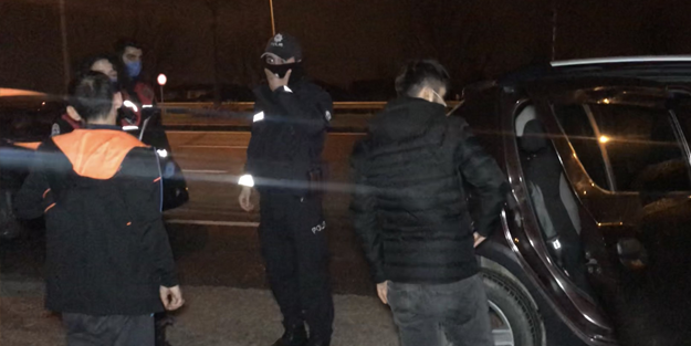 Kısıtlama sırasında dışarıda yakalanan vatandaşlar polisi ikna edemedi