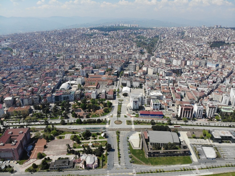 Kısıtlamanın ikinci gününde de Samsunlular evde kaldı 